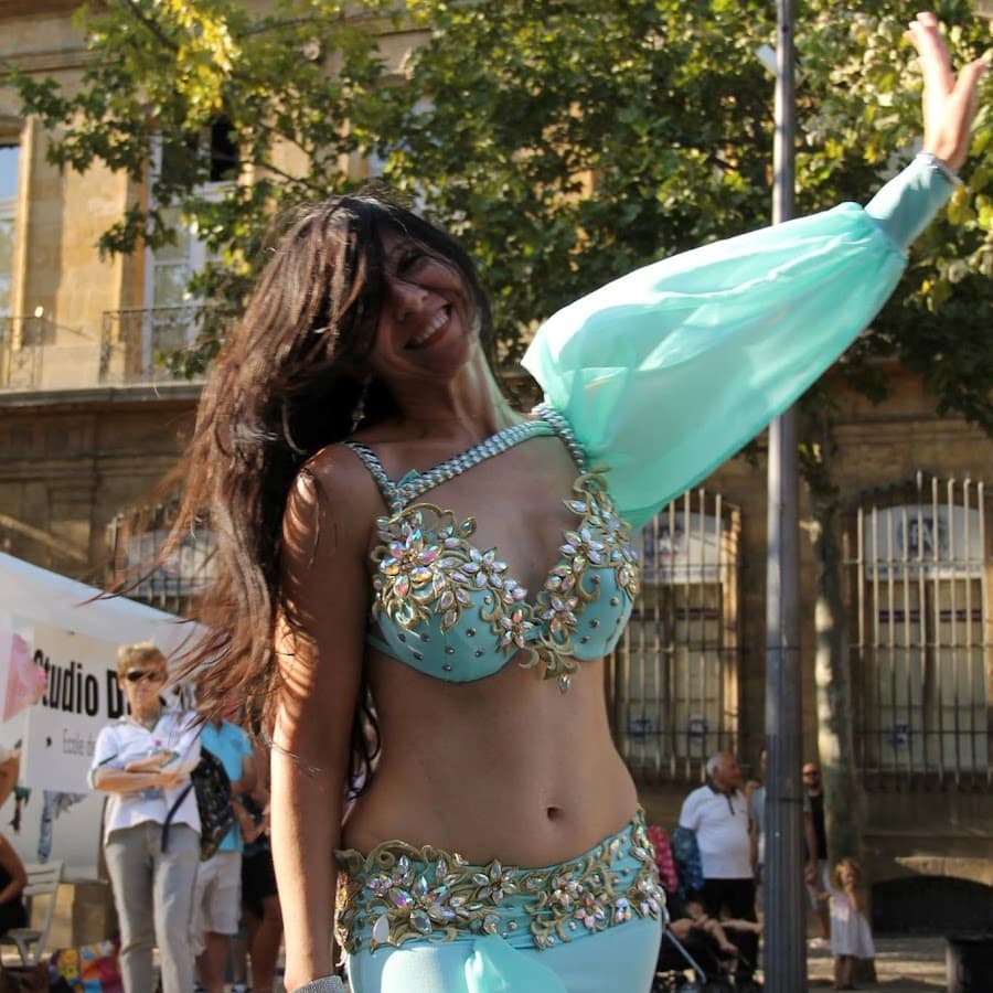Leonorah Saab danseuse et professeure de danse orientale Vitrolles Bouches du Rhône, Var, Paca, Cote d'Azur